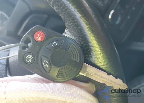 2009 Ford Fusion z USA, uszkodzony, nr VIN 3FAHP081X9R211429